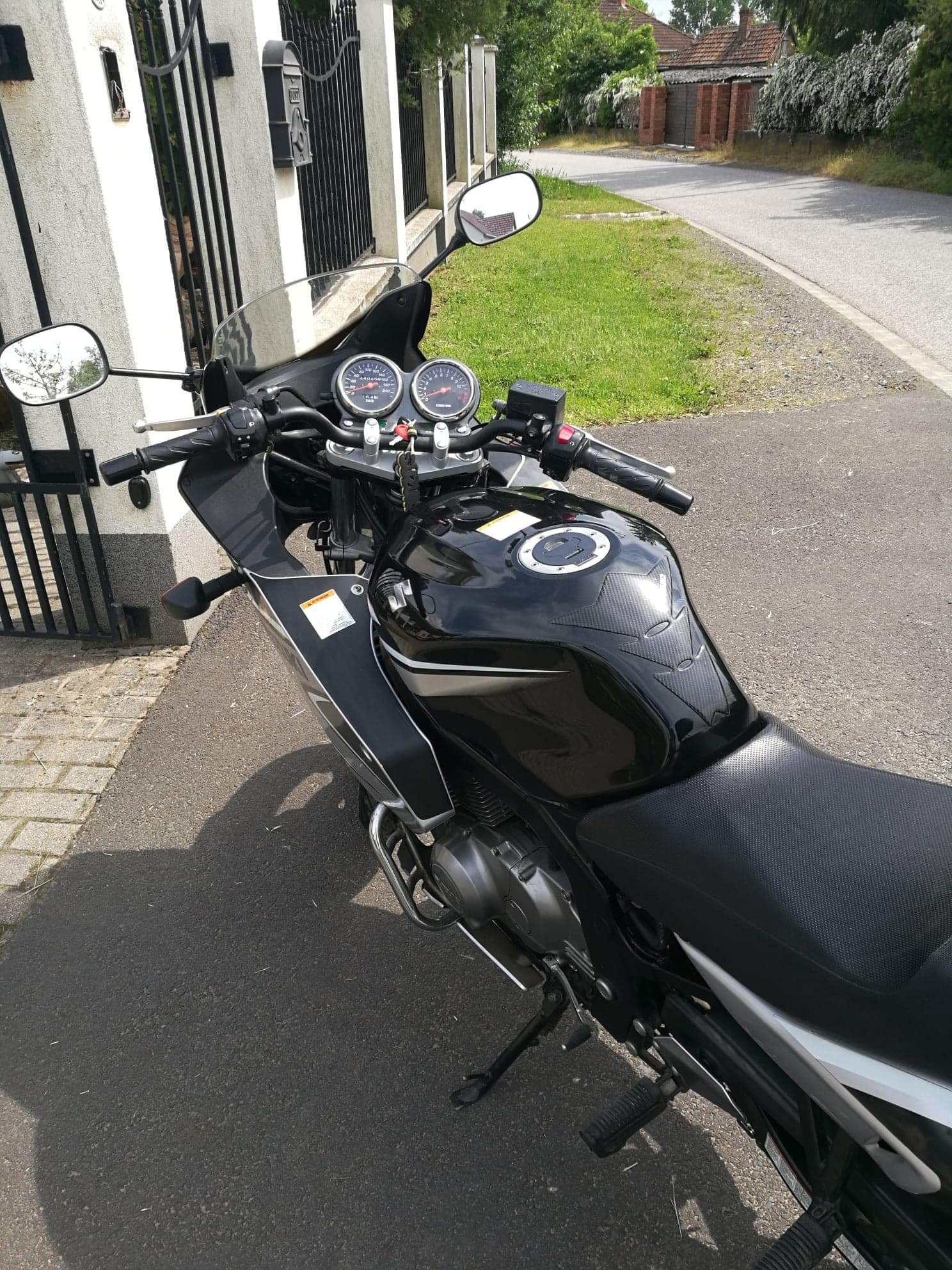 SUZUKI GS500F, 1. kp