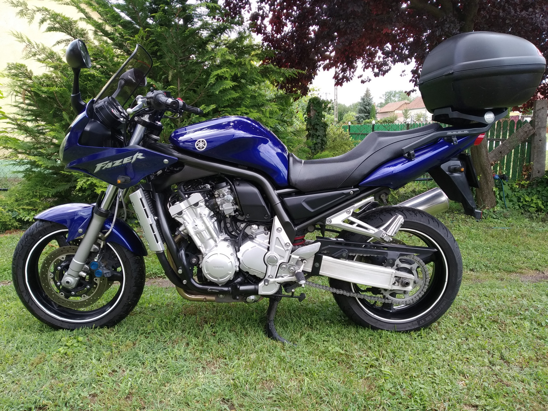 YAMAHA FZS 1000, 1. kp