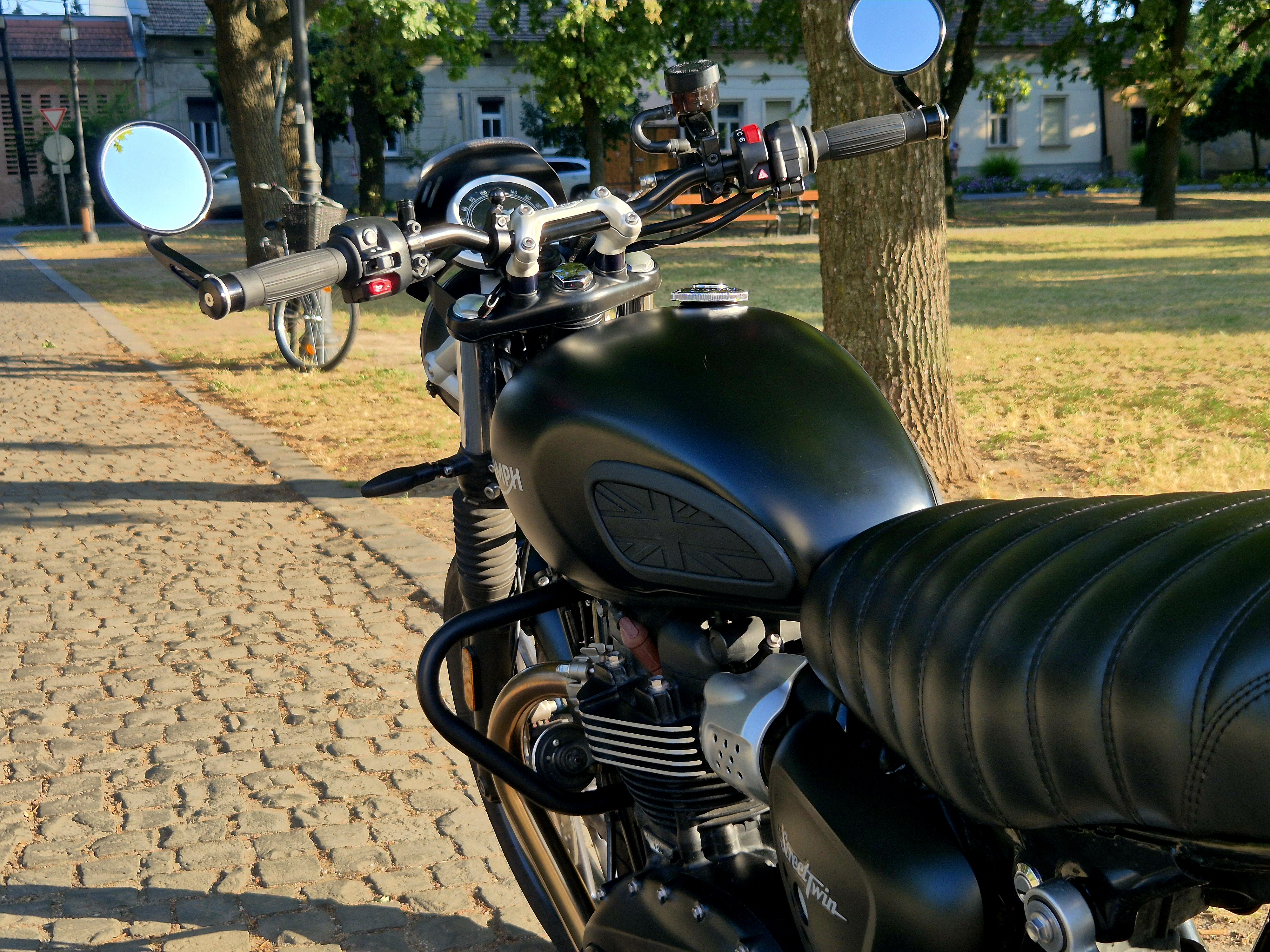 TRIUMPH STREET TWIN 900, 10. k�p