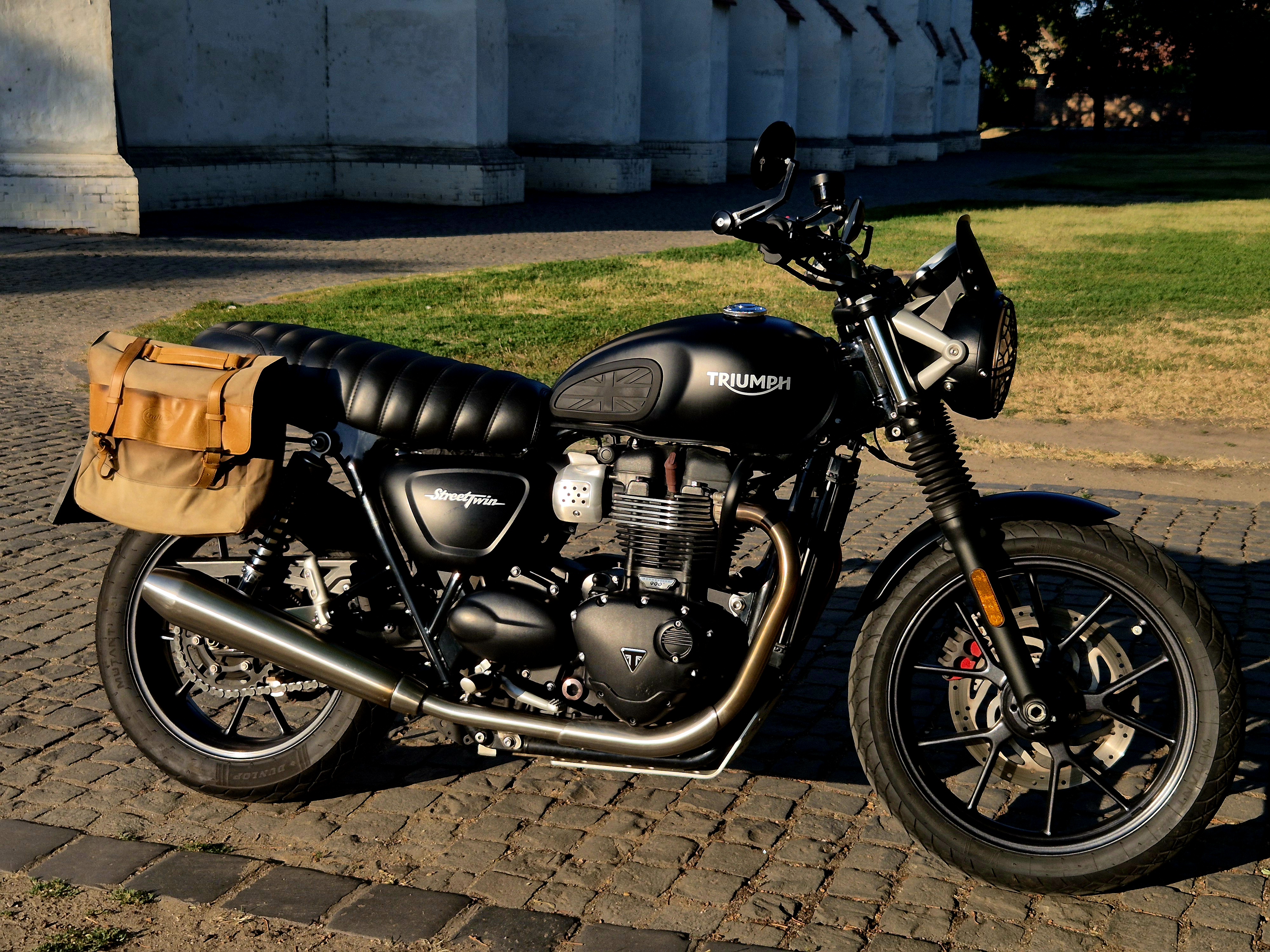 TRIUMPH STREET TWIN 900, 2. k�p