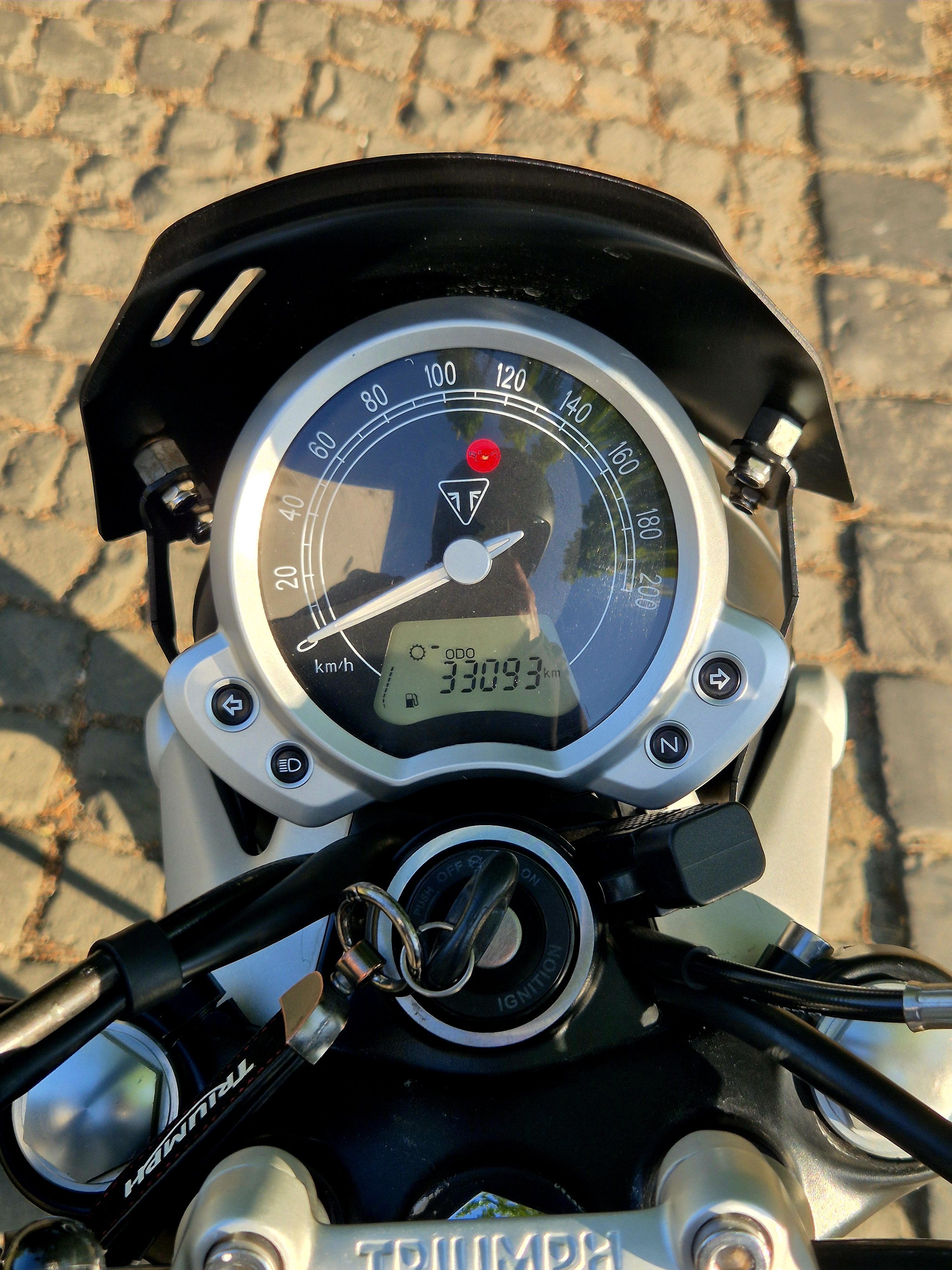 TRIUMPH STREET TWIN 900, 4. k�p