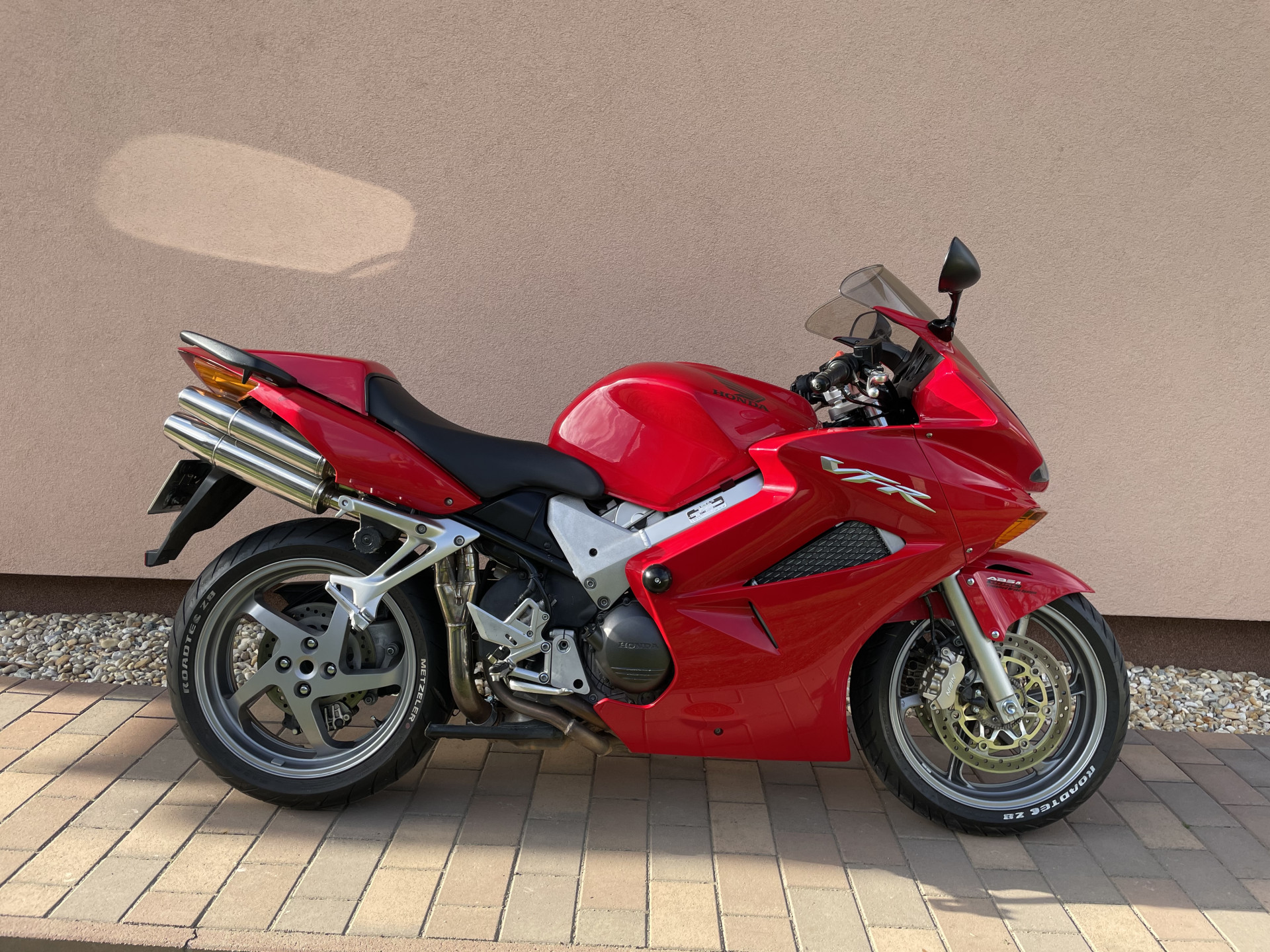 HONDA VFR 800, 1. kp